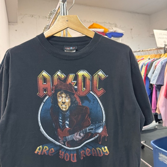 2008 AC/DC Tour Band T-shirt in Black - Picture 2 of 3